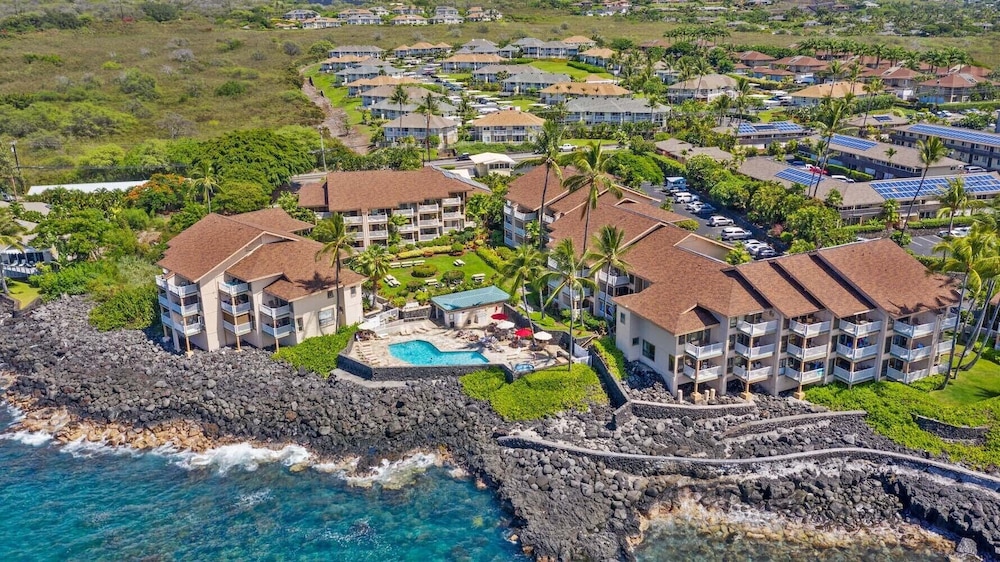 Sea Village #4210 Ocean Front Lanai! view 5