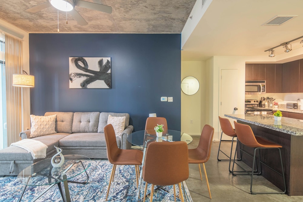 ROVE LIVING/KL - Roosevelt Point