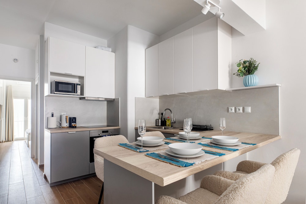 Les Nuances de Blue 1-BR Apt in Athens