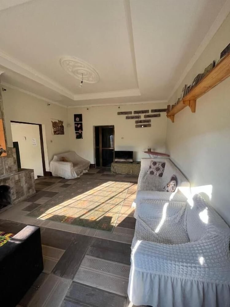 Safari junction backpackers hostel