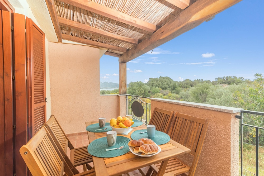 Glori House 50mt From Marina di Olbia view 3