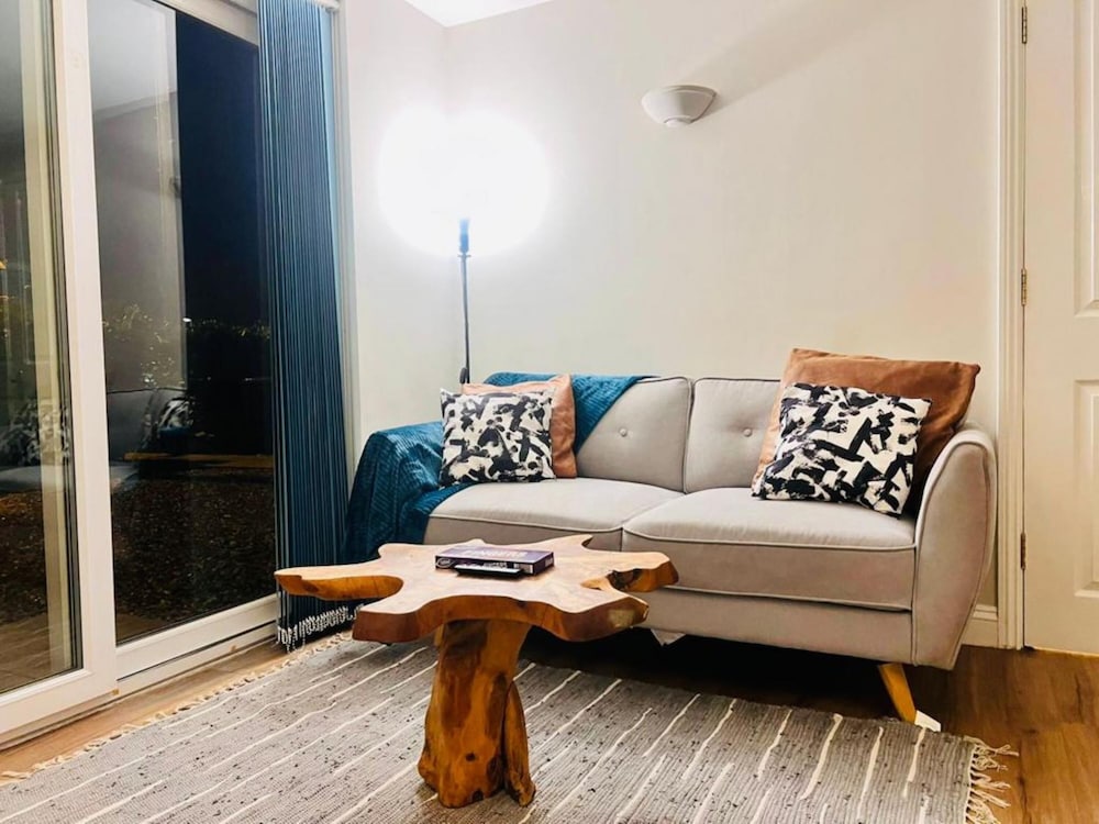 Lolite Apartment in Cambridge view 2