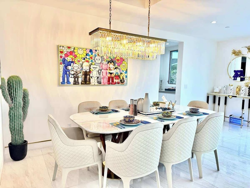 @ Marbella Lane - Enchanted Garden & Pool Hideaway