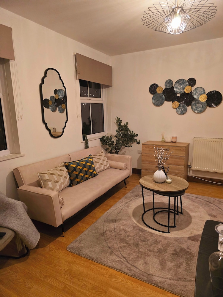 Southampton City View Apartment