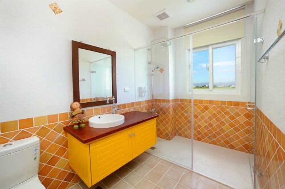 Sunlax B&B