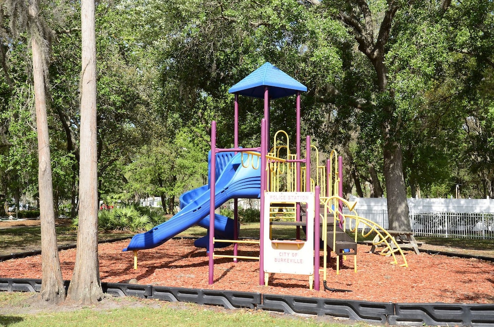 Sherwood Forest RV Resort