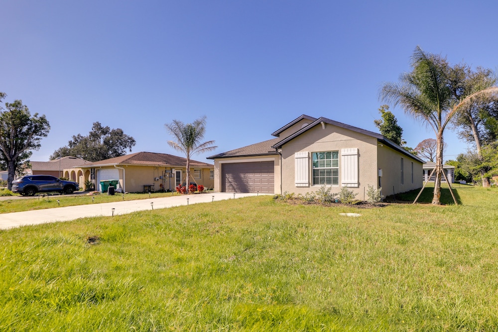 Airy Port Charlotte Home w/ Smart TV Near Beaches! view 3