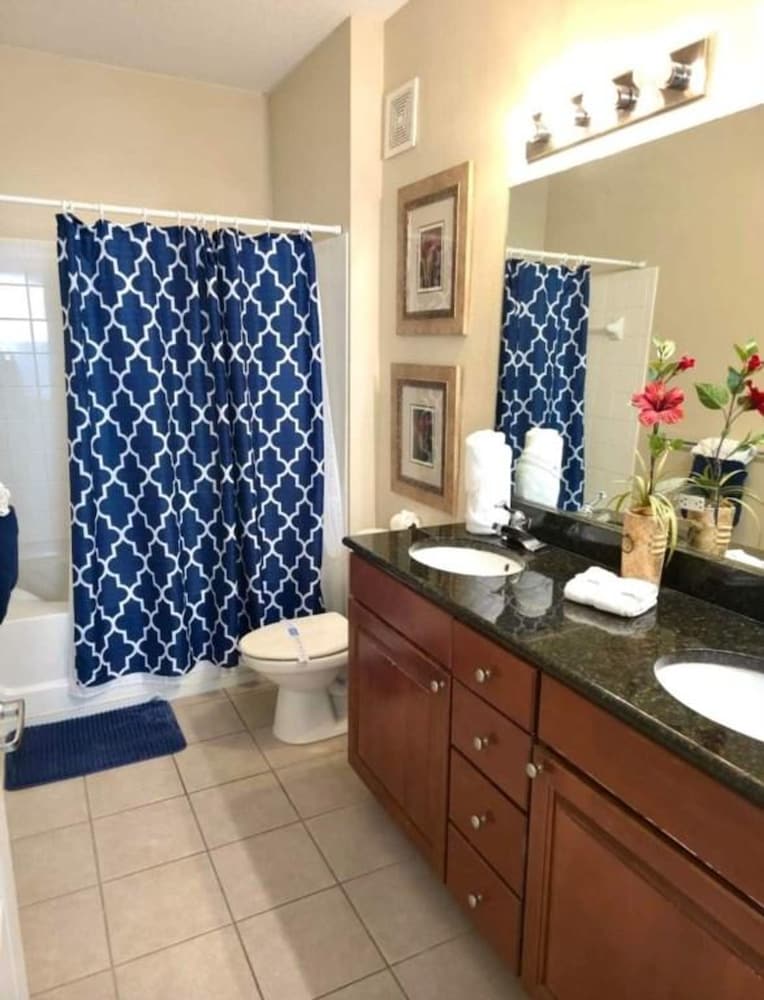 Cane Island Resort 2BR Condo Close to Attractions