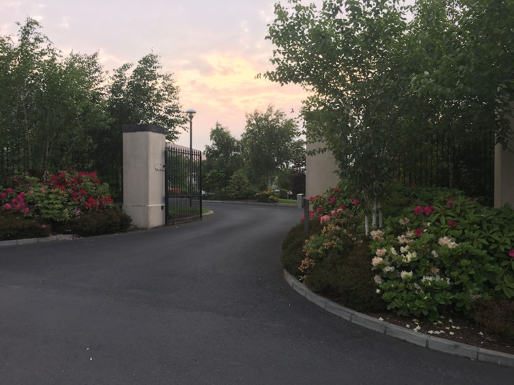Sawgrass Guesthouse