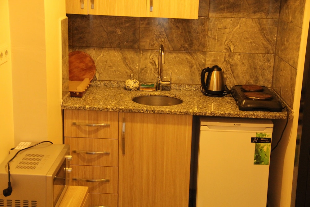 Jasmine Daire - Image 30