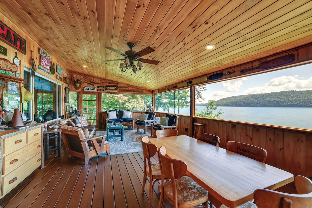 Hatch's Landing: Lake Ostego Home