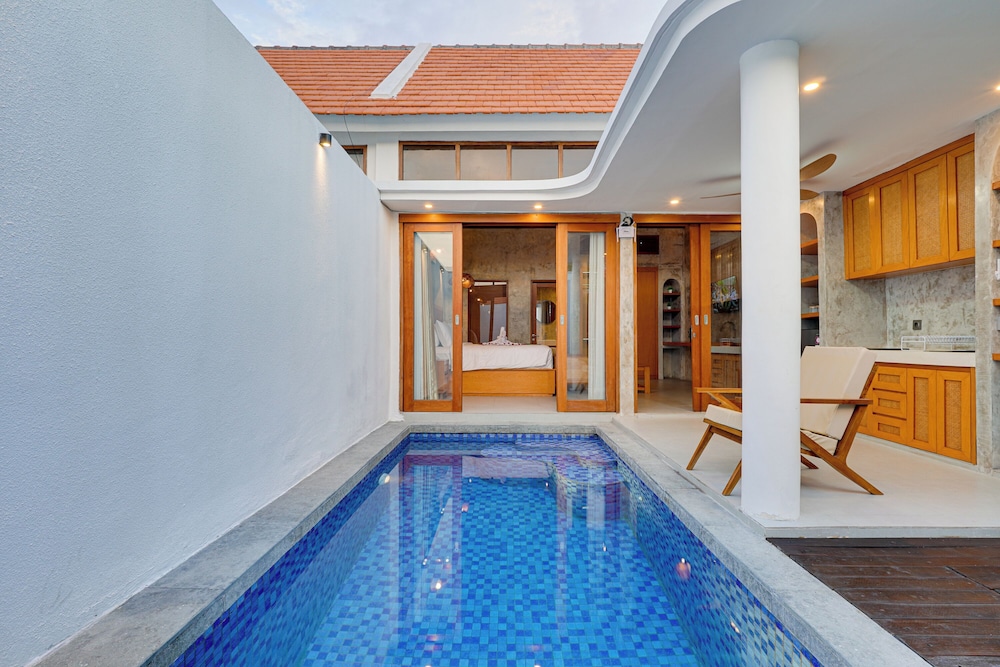 LaLuxe Villa and Residence
