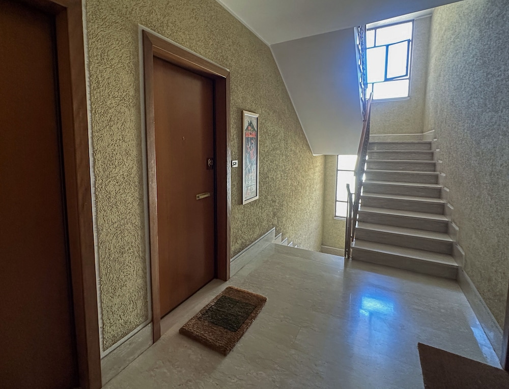 Luminous 2Br Family Apartment In Residential Area