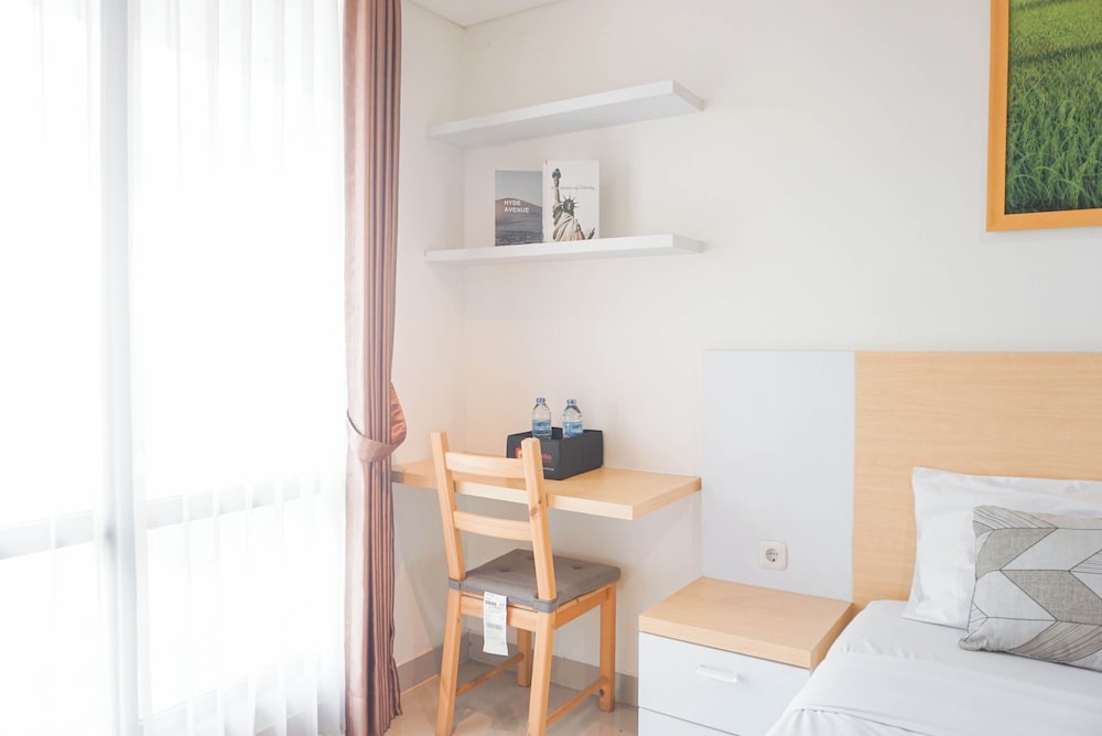 Cozy Look Studio Apartment At Lrt City Bekasi