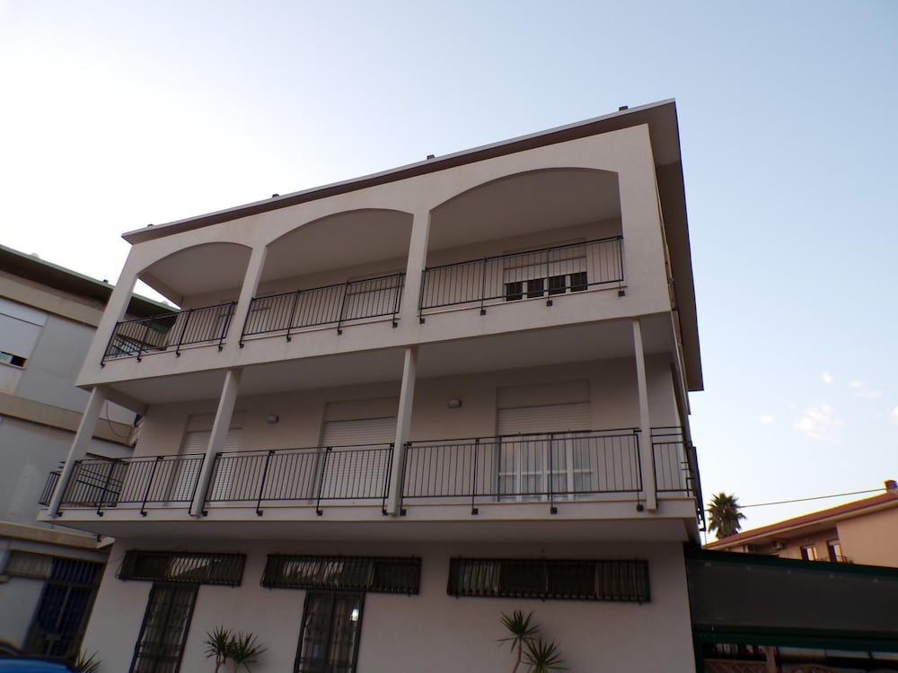 Agati Apartment With air Conditioning - Wi-fi - in the City Center view 4