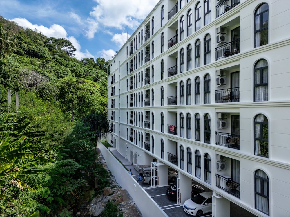 Palmetto Park Residence