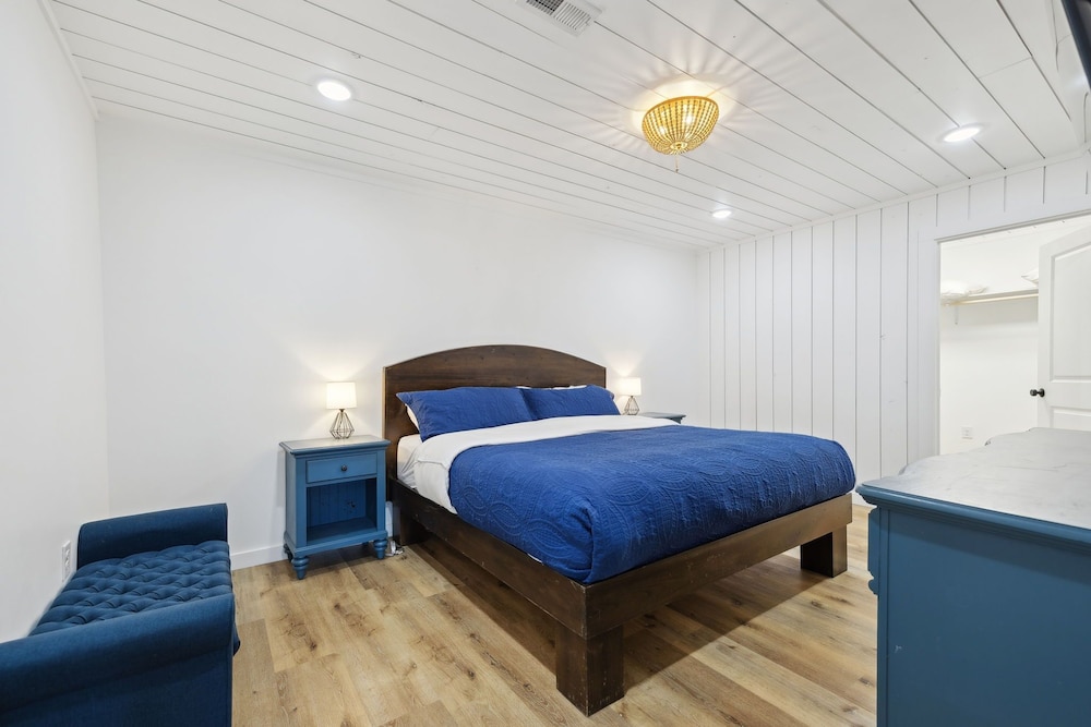 Fox Haven Retreat-modern Cabin-acres of Priv Land
