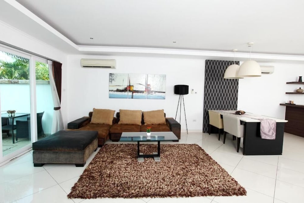 Wongamat Pool Villas By Pattaya Sunny Rentals