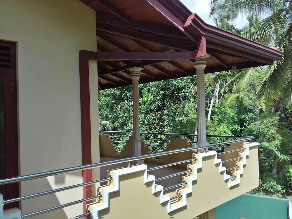 Vinses Villa in Hikkaduwa