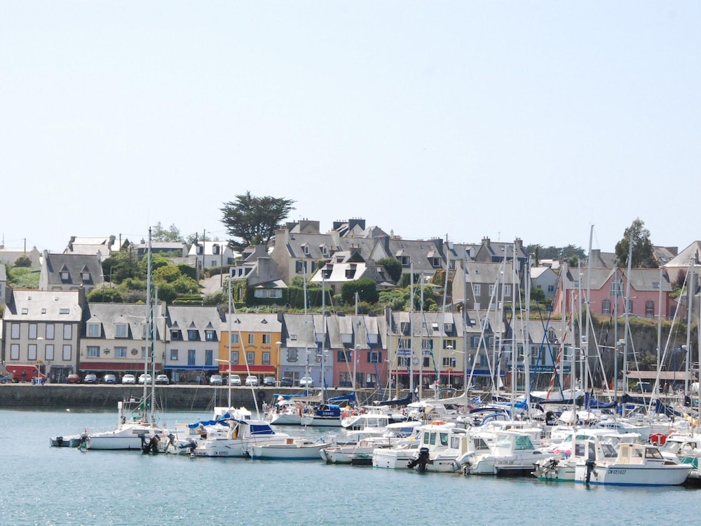 Holiday Home in Crozon Near Sandy Beaches