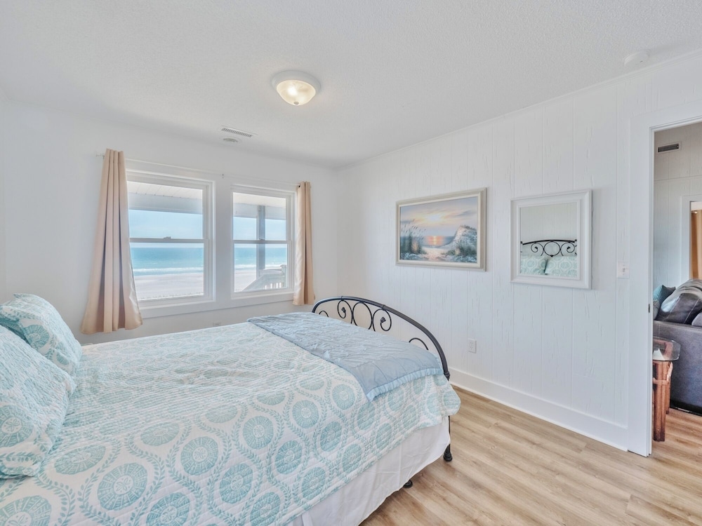 Walking on Sunshine by Topsail Realty