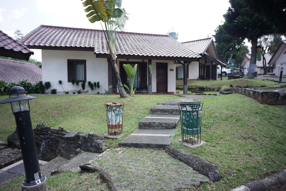 Sangga Buana Villa