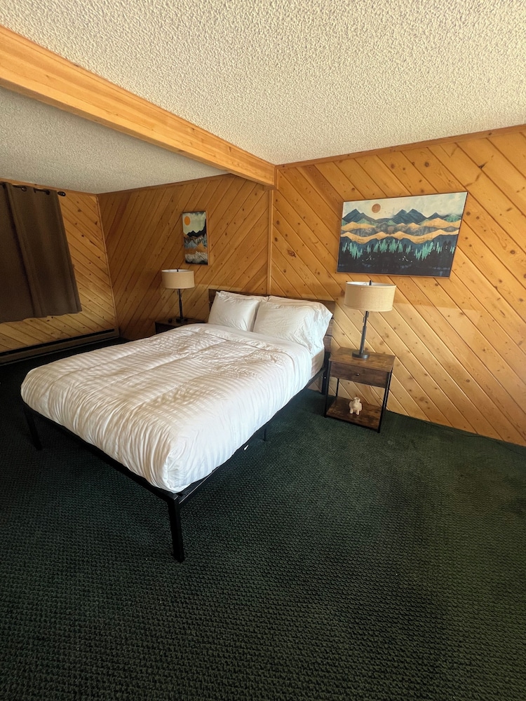 Lone Eagle Lodge - Property Image 63