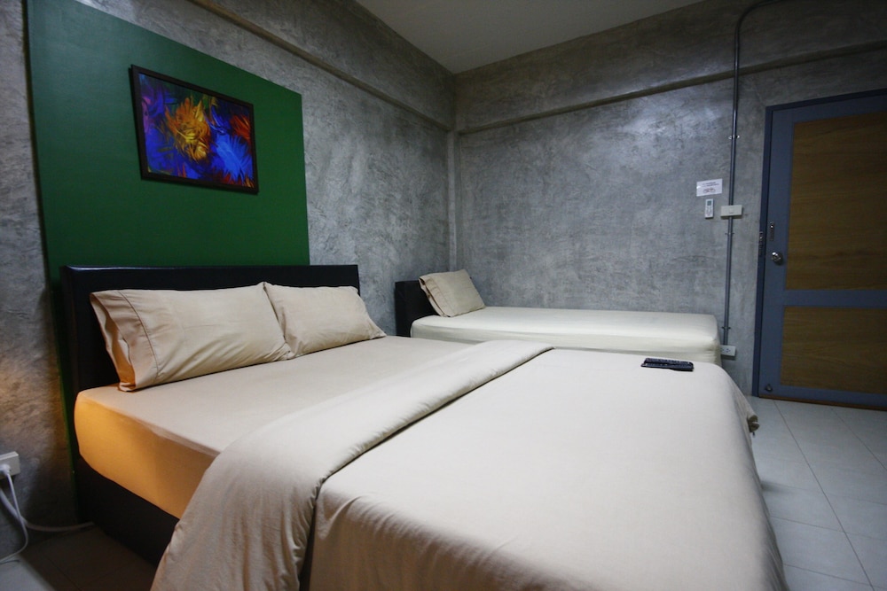 Suntisuk Place