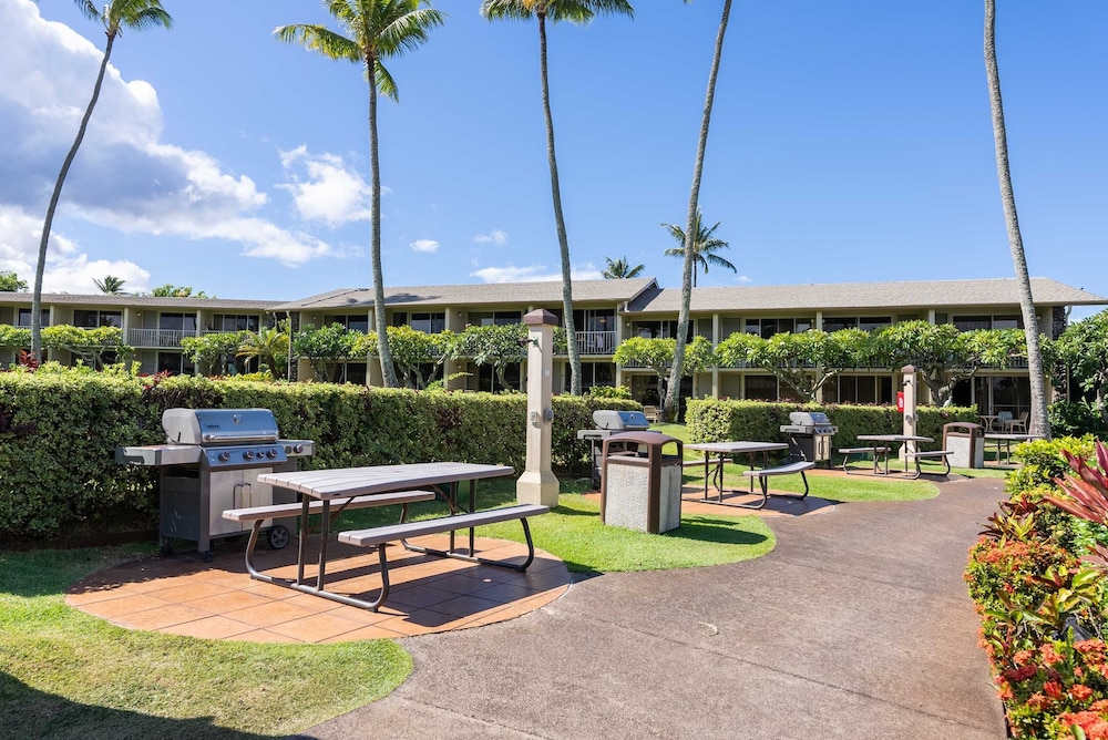Napili Shores A106 0 Bedroom Condo by RedAwning