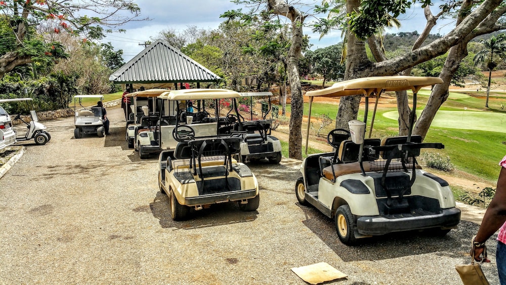 Casa Victoria Golf Retreat
