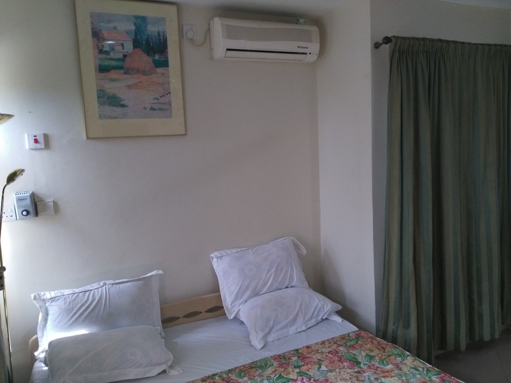 Royal Triangle Guest House