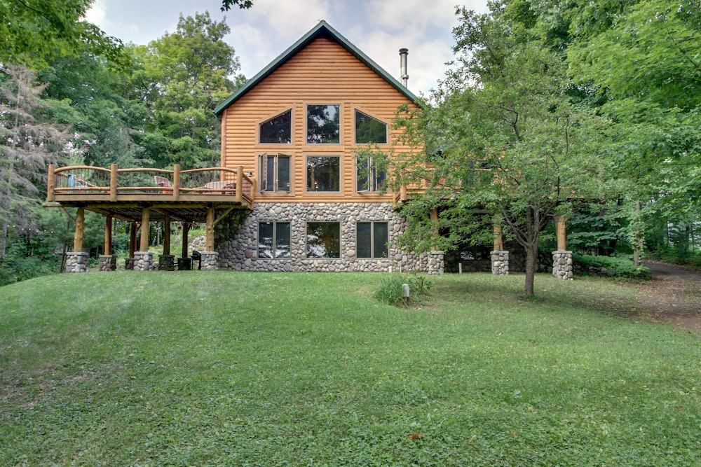 Pokegama Lake Vacation Rental w/ Shared Boat Dock! view 2