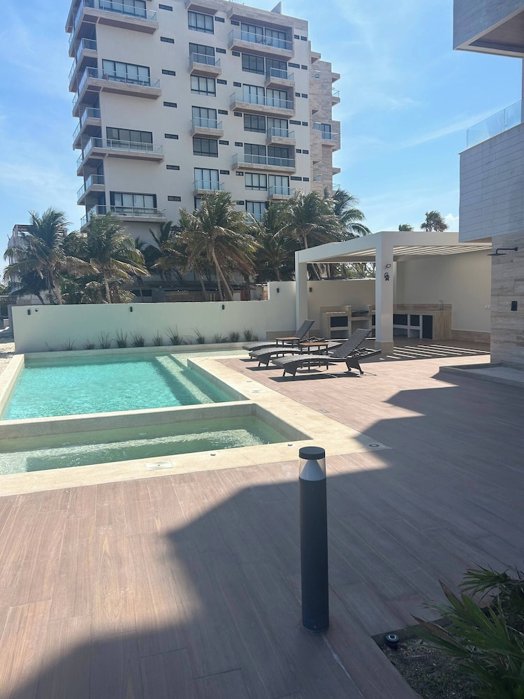Cozy 1B & 1B Apartment Puerto Morelos With Private Beach
