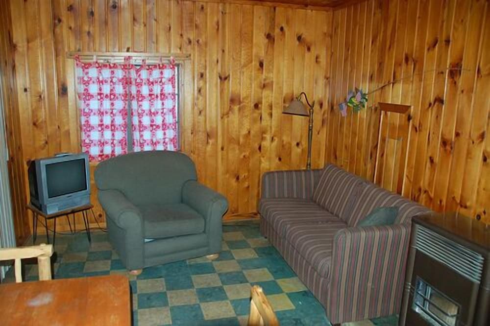 Woodland Beach Resort