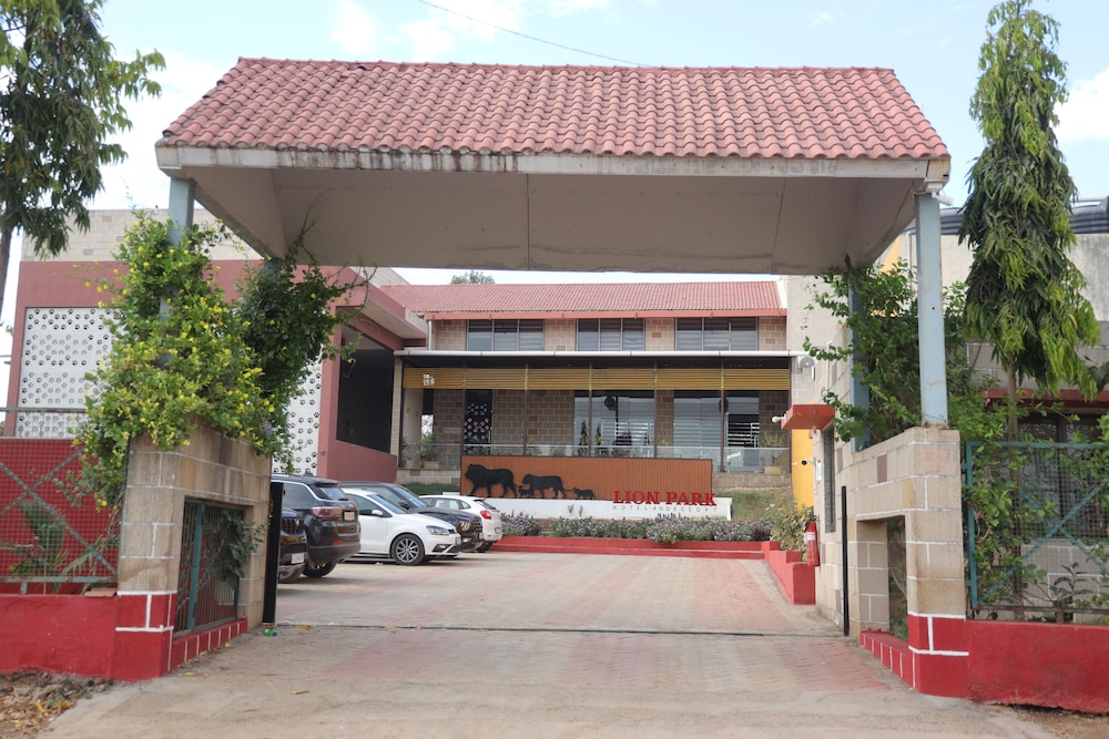 LION PARK HOTEL AND RESORT