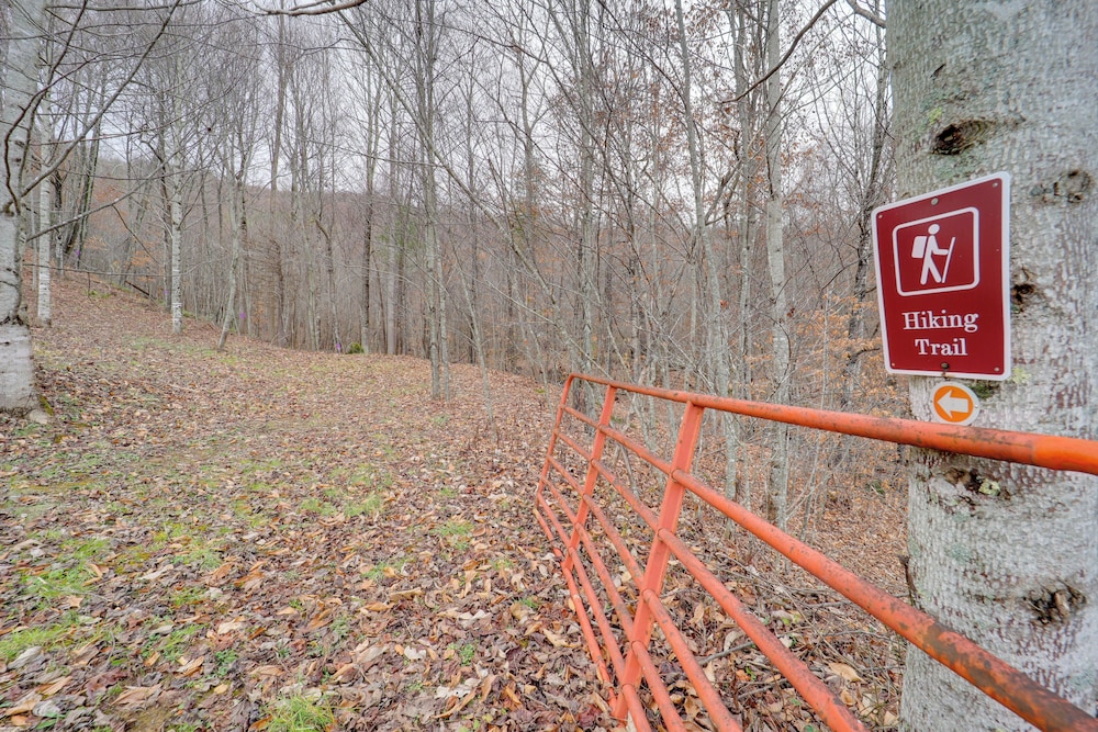 Hike, Ski & More: Blue Ridge Mountain Escape