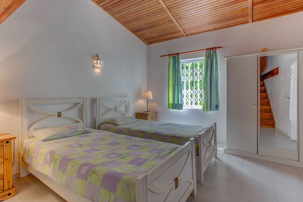 Montenegro Superbly Located Family Vila W