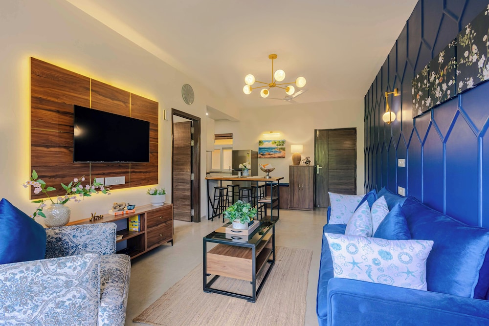 Alaya Stays Veera Marina 1BHK with Pool