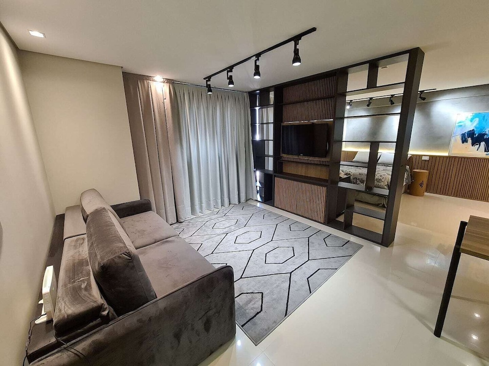 Riverside Residence