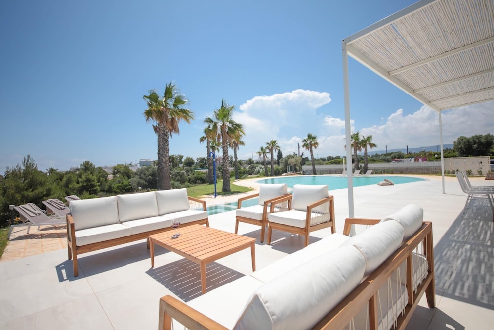 TD Villa Maestrale Luxury Pool Sea View view 2