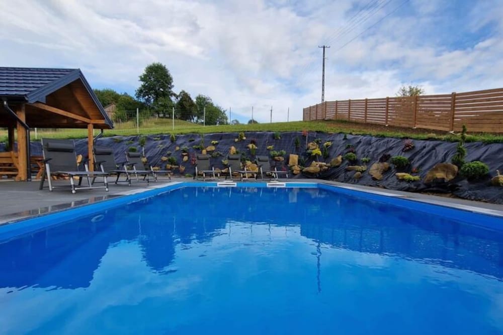Holiday Home Wisniowa With Pool and Mountain Views