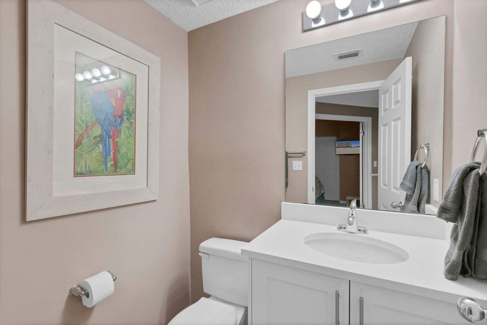Spacious 3BR Resort Condo Steps From Gulf Beach