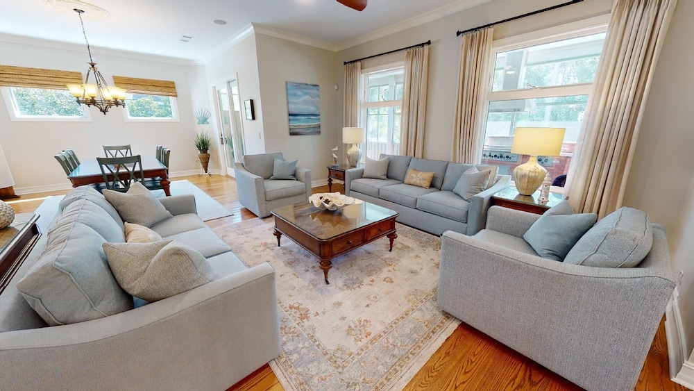 The Pelican House by Tybee Vacation Rentals