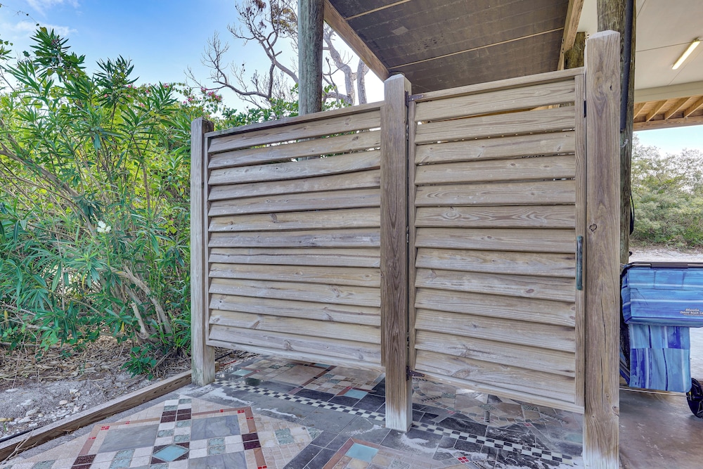 Walk to Ocean: Beach House w/ Pool in Port St Joe!