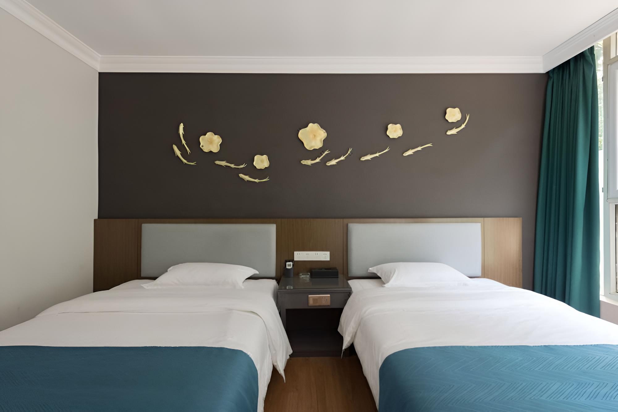 Huiyin Fashion Hotel