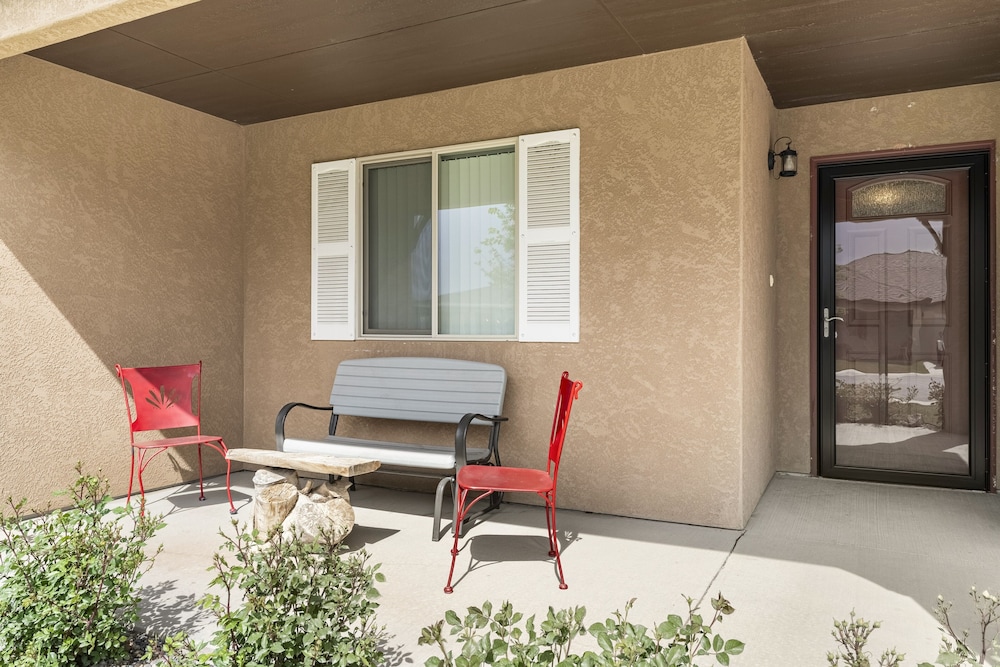 Canyon View Oasis 3 Bedroom Home