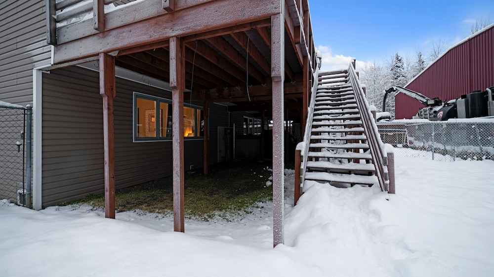 Fairbanks Fox Den 2 Bedroom Townhouse