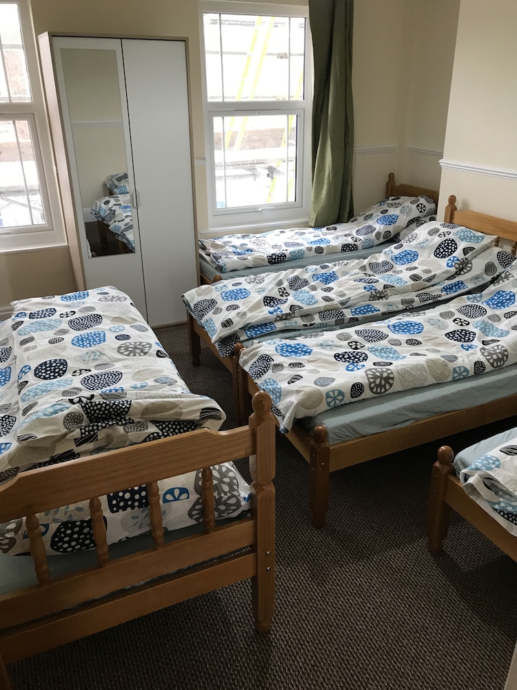 No 8 Apartments