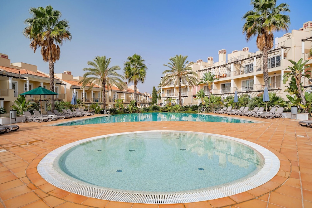 Vilamoura Garden Apartment by Homing