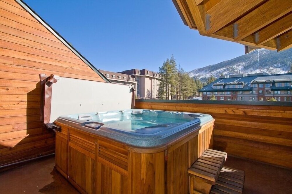 Downtown Penthouse 4 Bedroom Condo